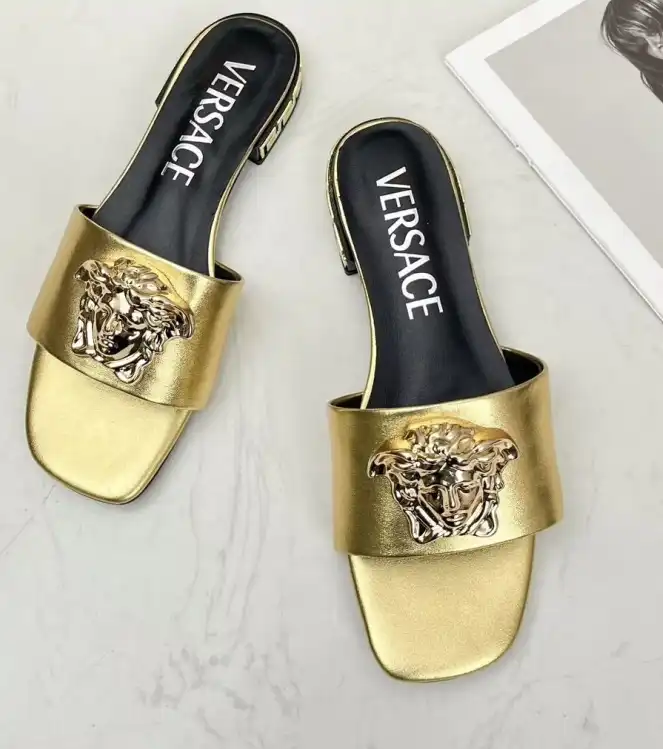 hype Givenchy Slippers