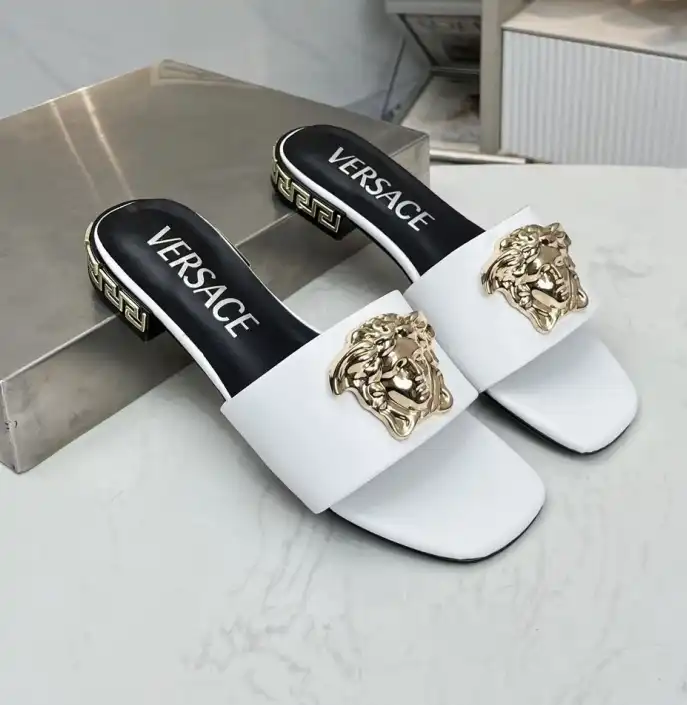 hype Givenchy Slippers