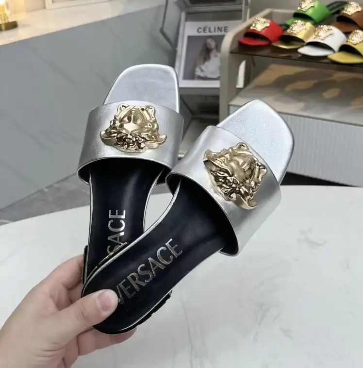 hype Givenchy Slippers