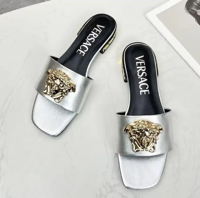 hype Givenchy Slippers