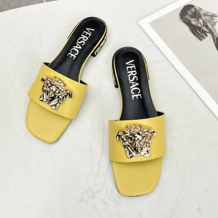 hype Givenchy Slippers