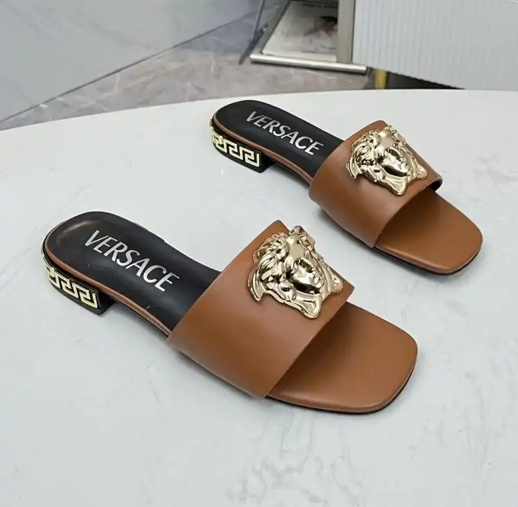 hype Givenchy Slippers