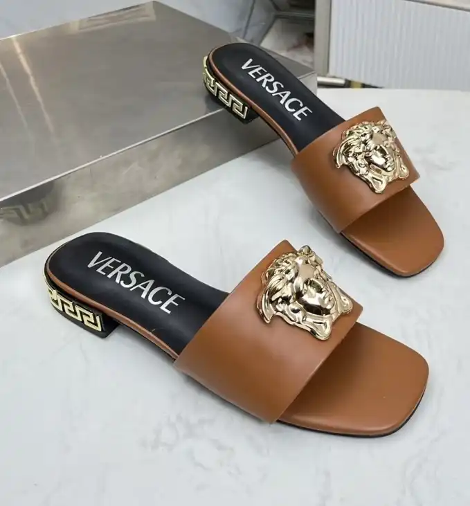 hype Givenchy Slippers