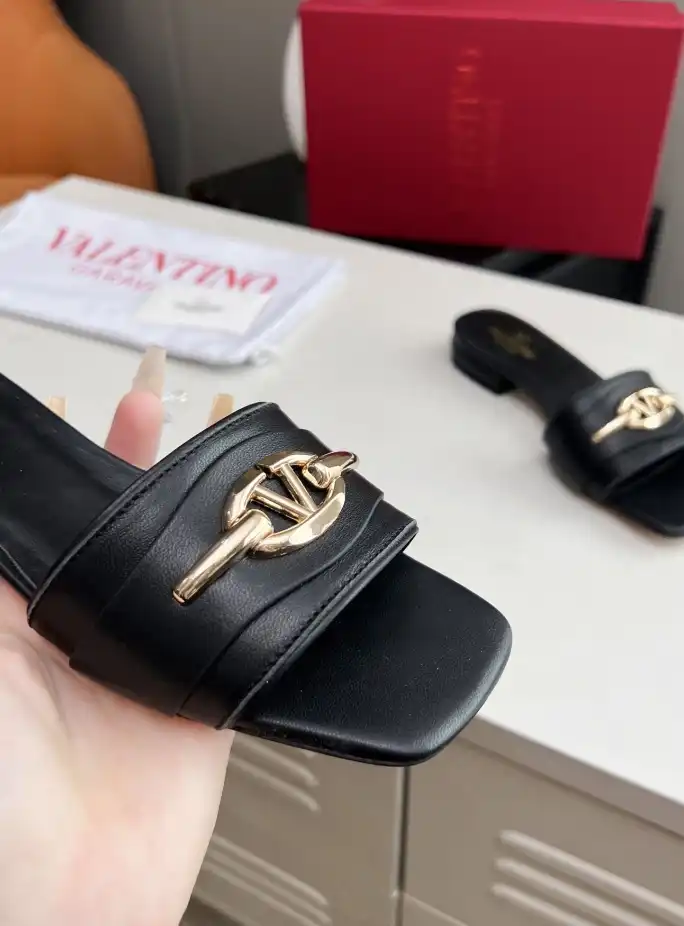 hype Valentino Slippers