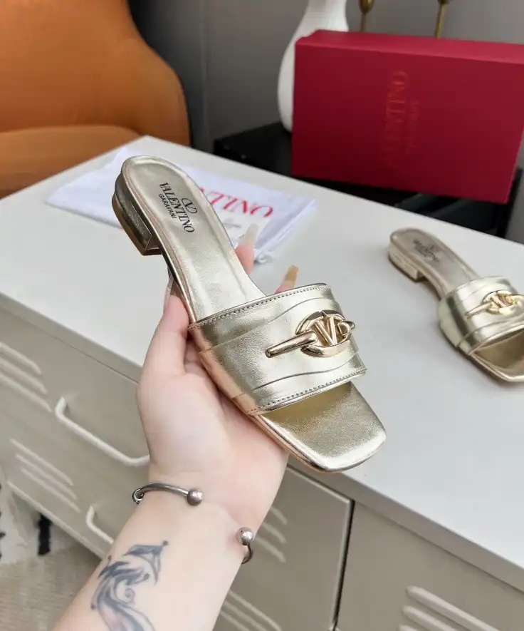 hype Valentino Slippers