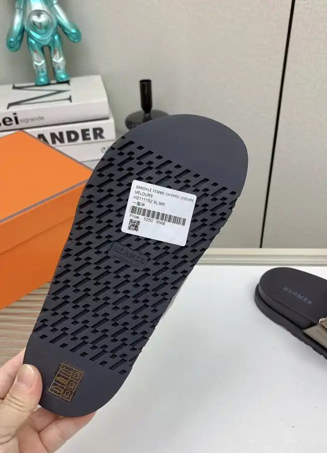 hype Hermes Slippers