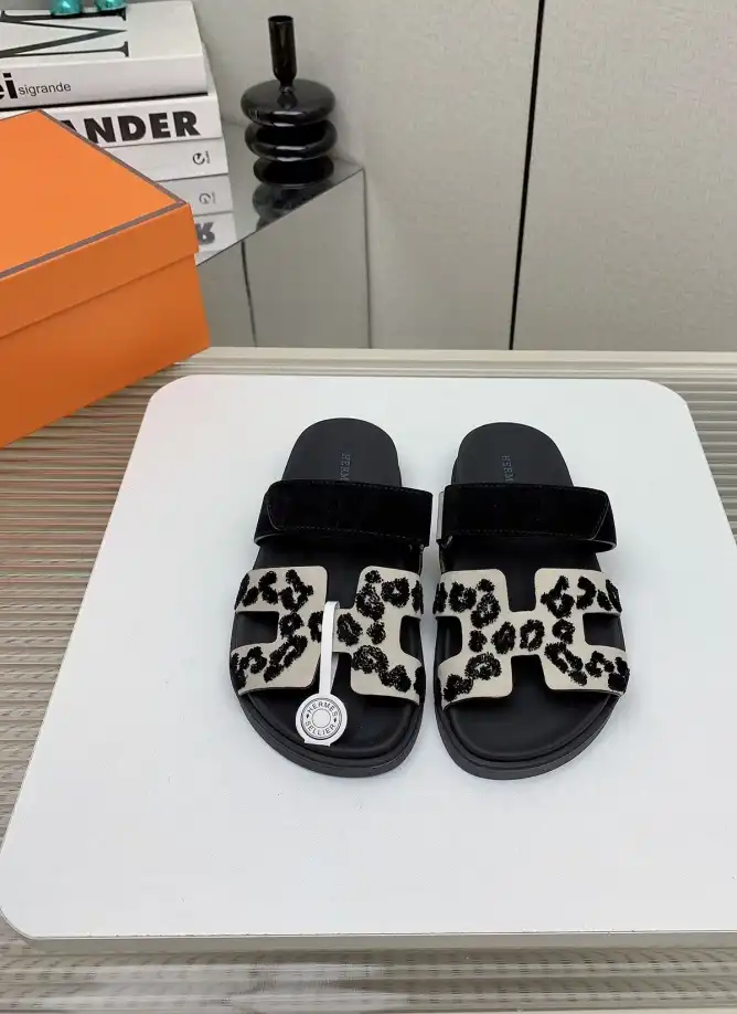 hype Hermes Slippers