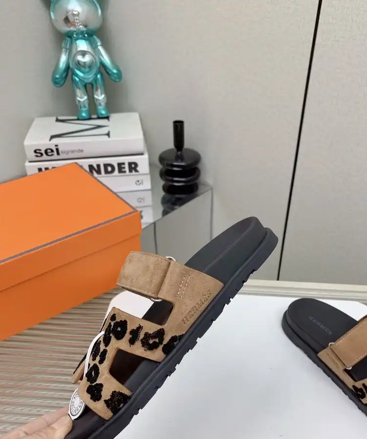 hype Hermes Slippers