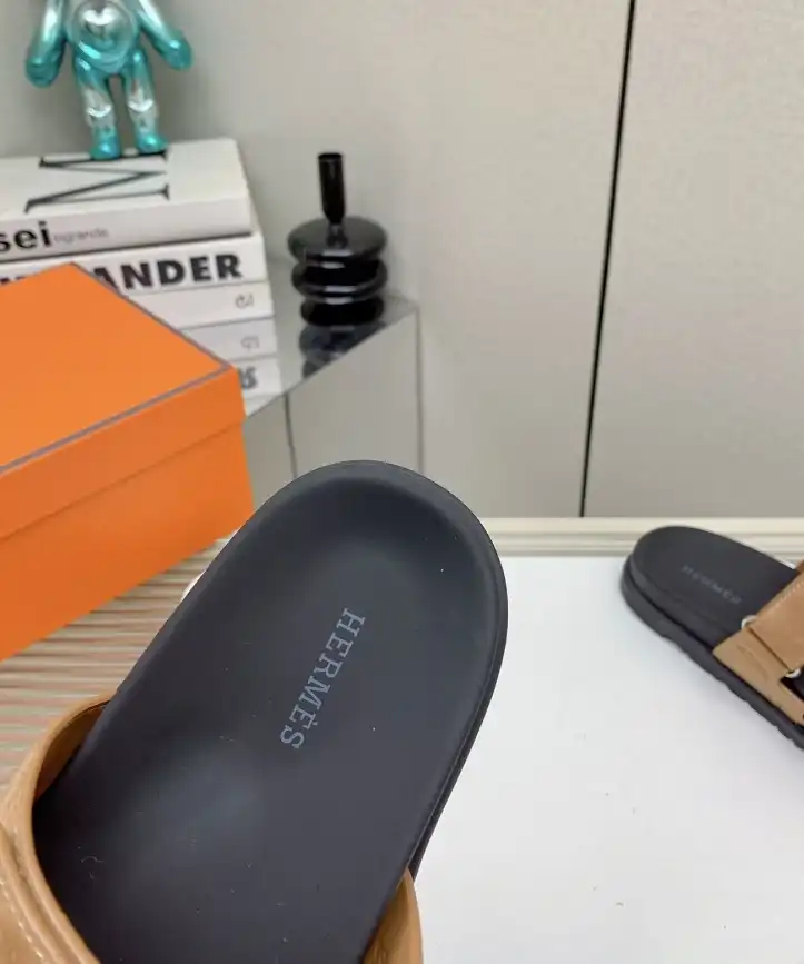 hype Hermes Slippers