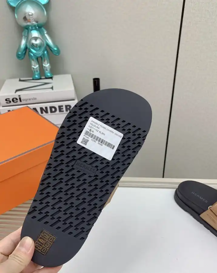 hype Hermes Slippers