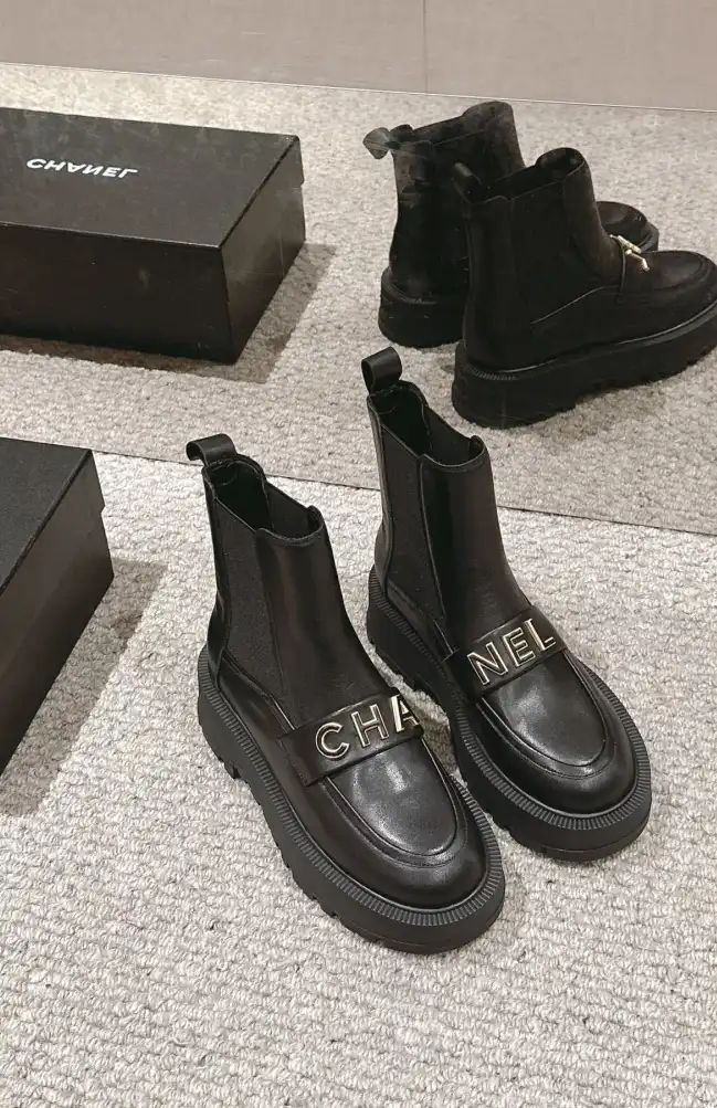 hype Chanel Boots