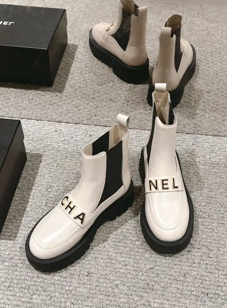 hype Chanel Boots