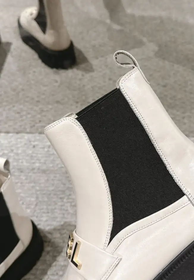 hype Chanel Boots