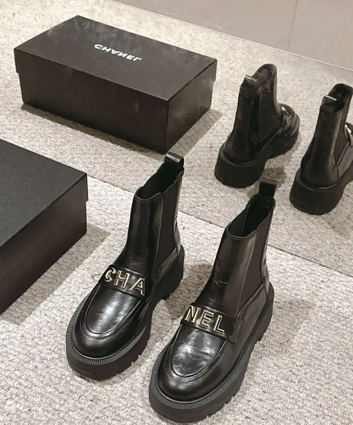 hype Chanel Boots