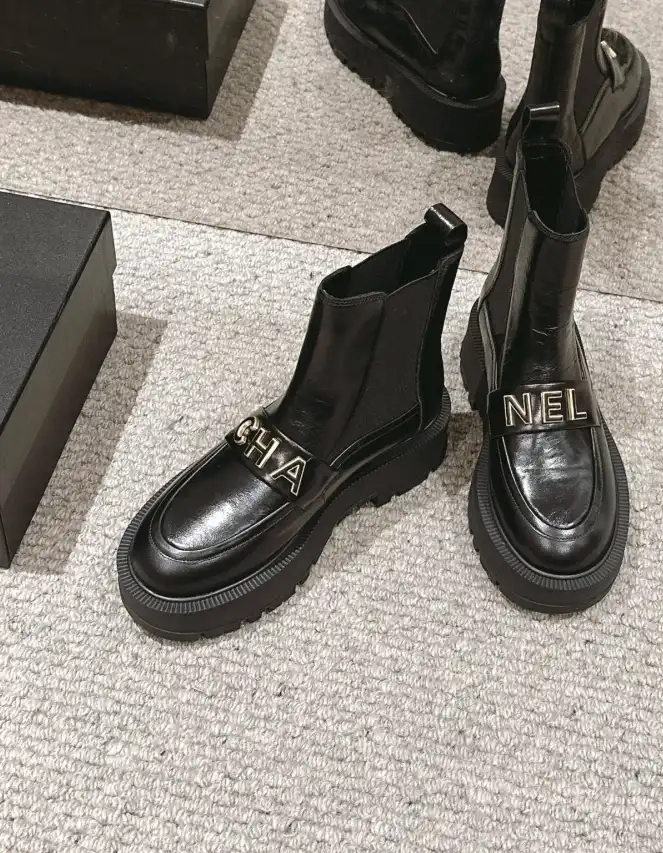 hype Chanel Boots