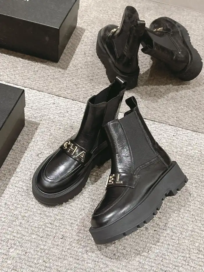 hype Chanel Boots