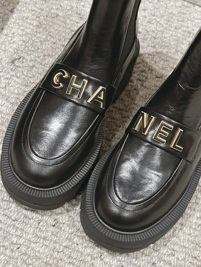 hype Chanel Boots