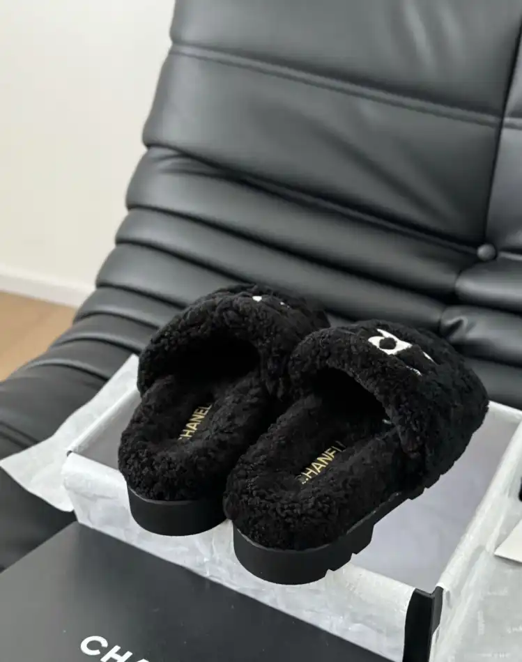 hype Chanel Slippers