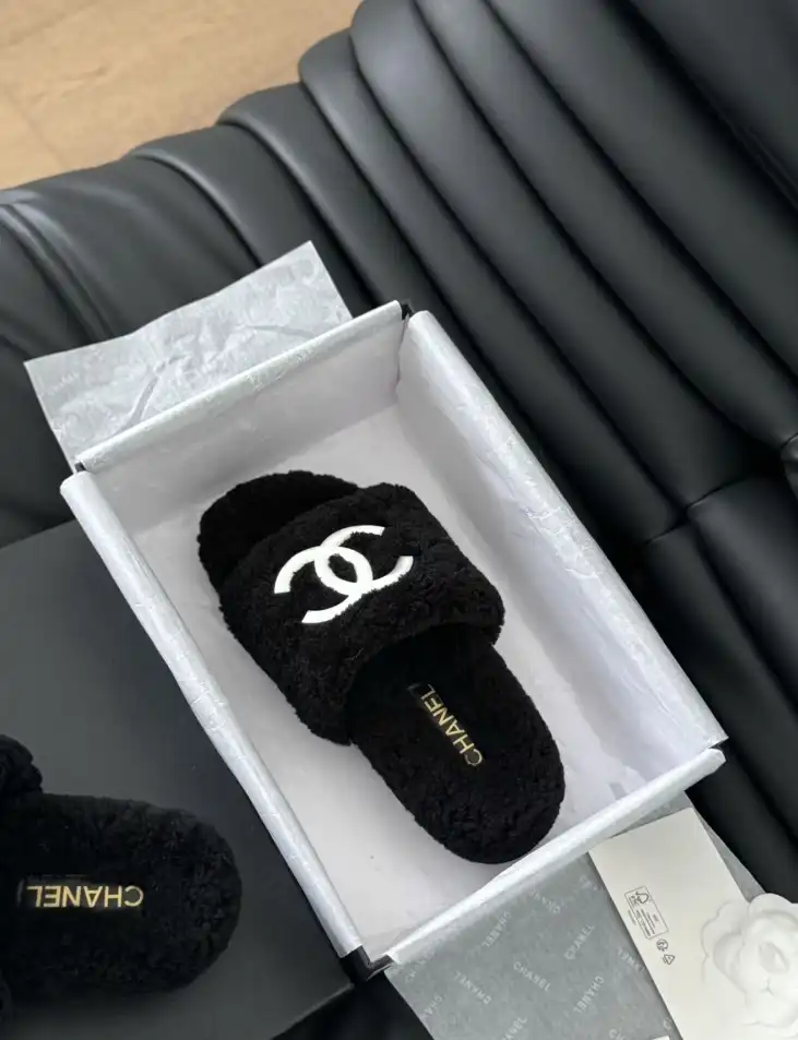 hype Chanel Slippers