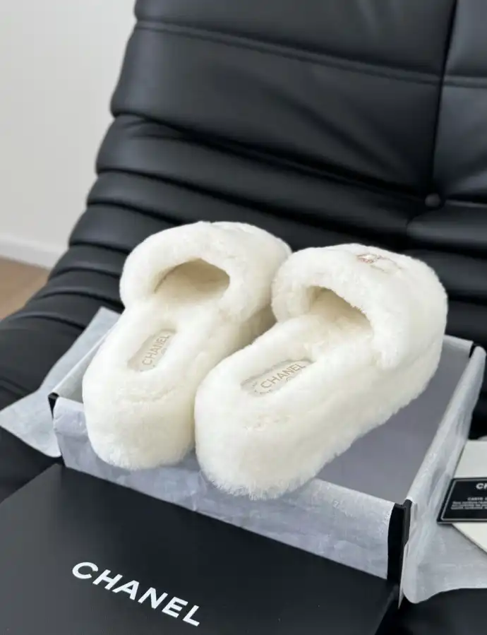 hype Chanel Slippers