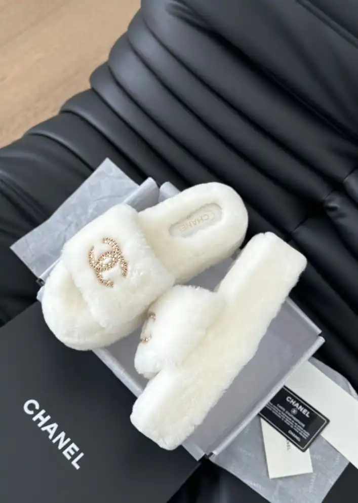 hype Chanel Slippers