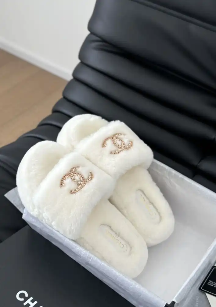 hype Chanel Slippers