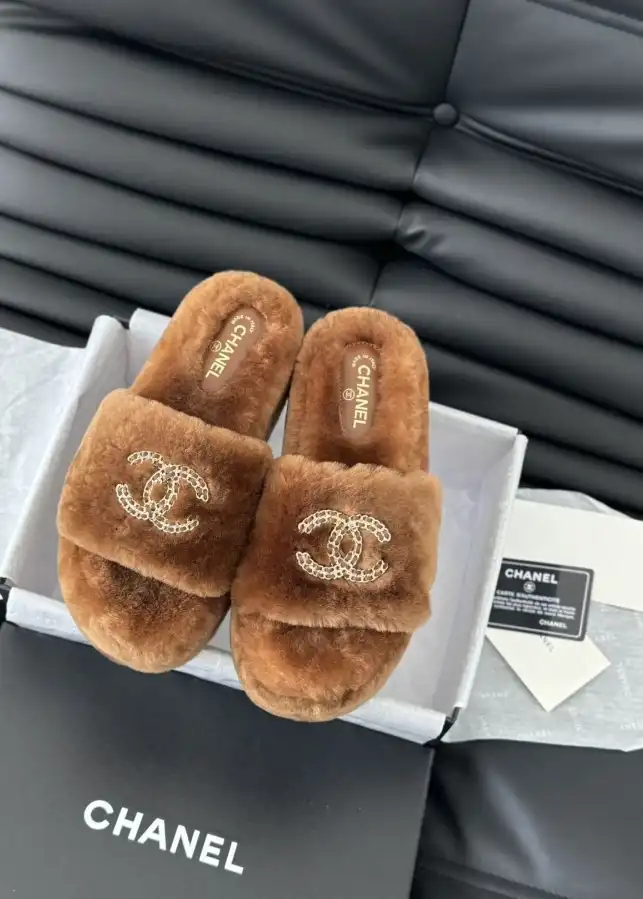 hype Chanel Slippers