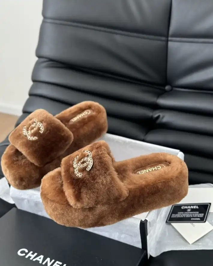 hype Chanel Slippers