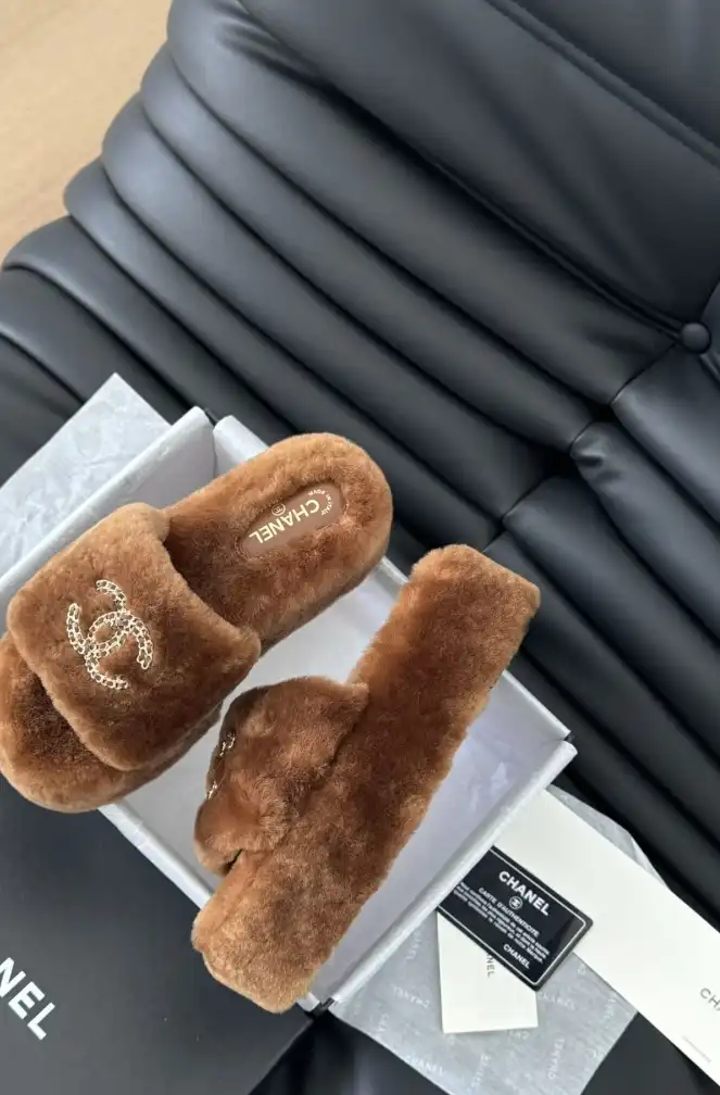 hype Chanel Slippers