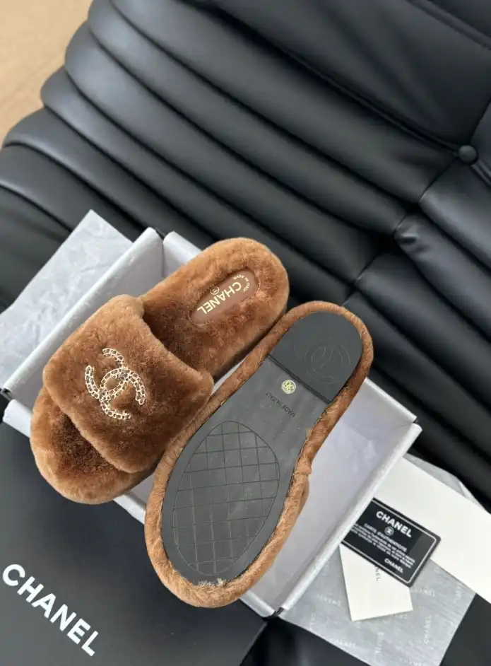 hype Chanel Slippers