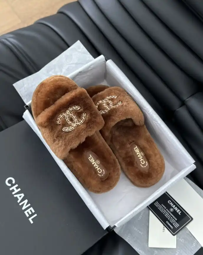 hype Chanel Slippers