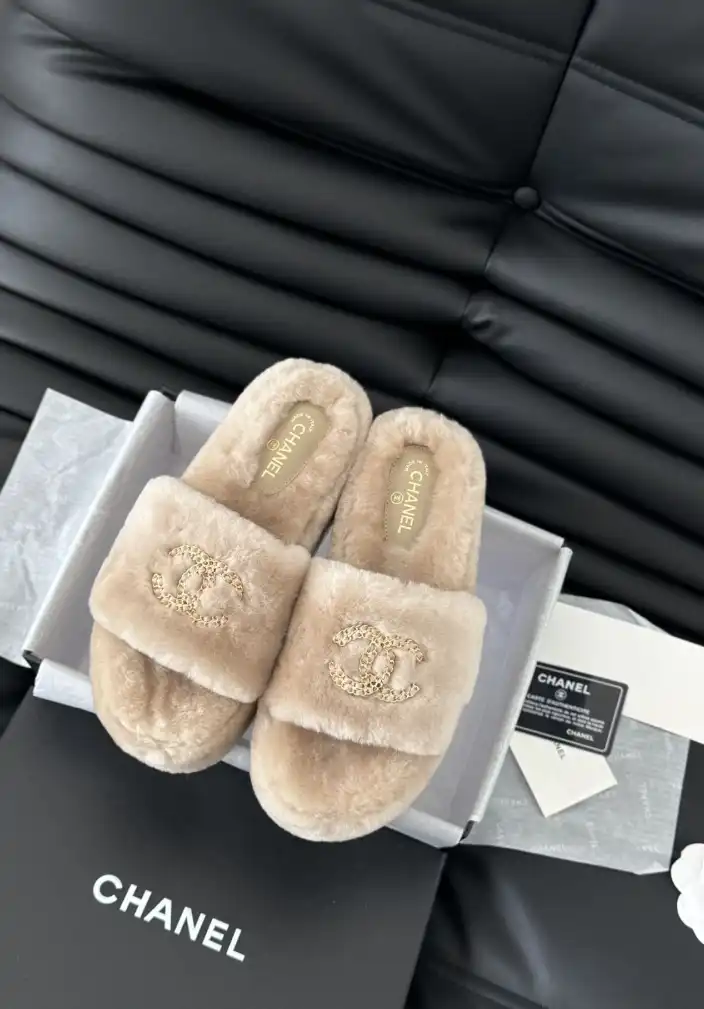 hype Chanel Slippers