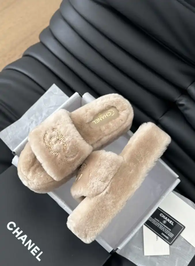 hype Chanel Slippers