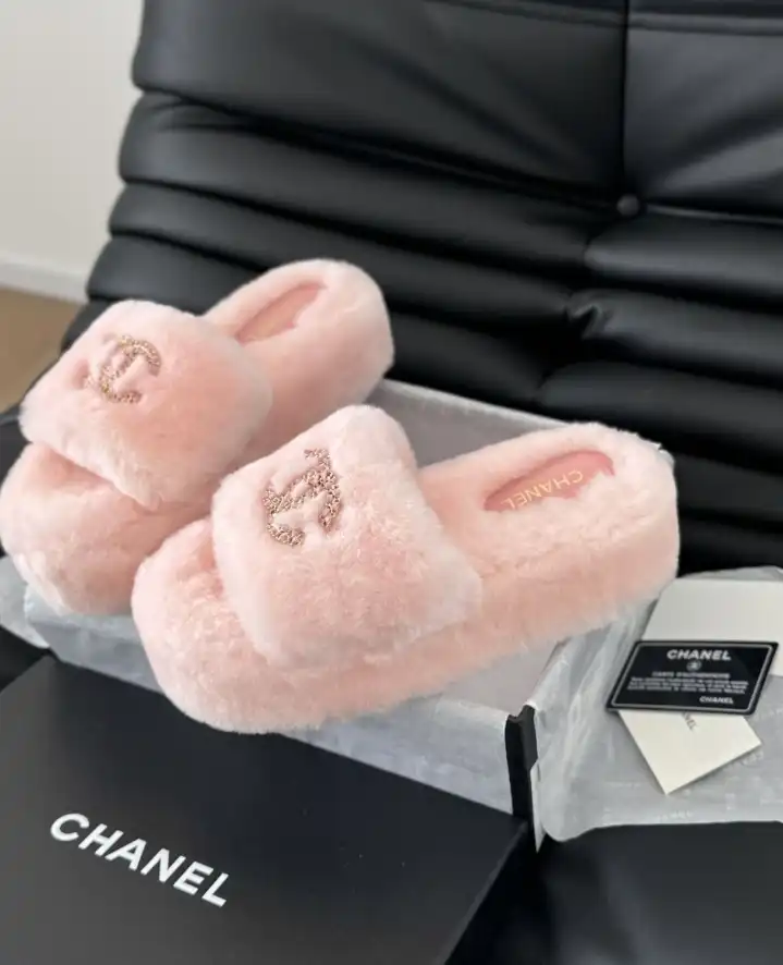 hype Chanel Slippers