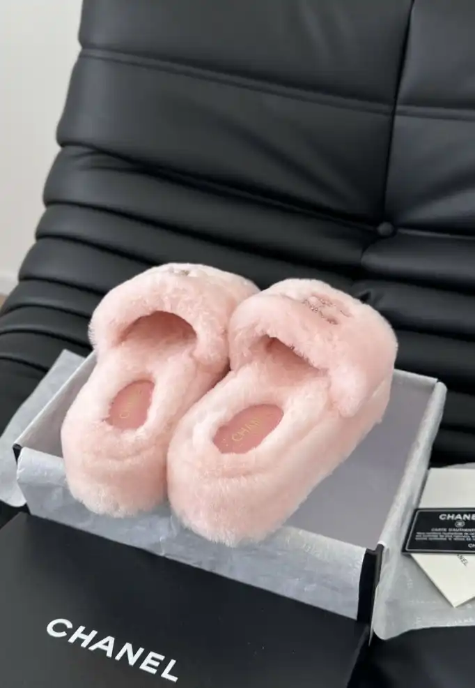 hype Chanel Slippers