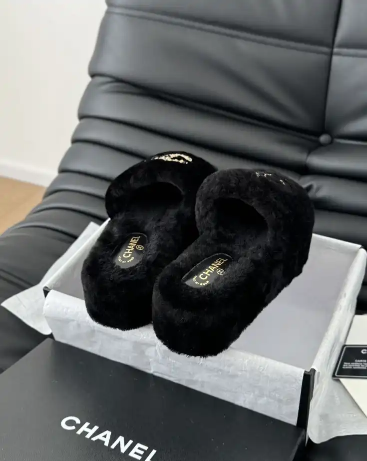 hype Chanel Slippers