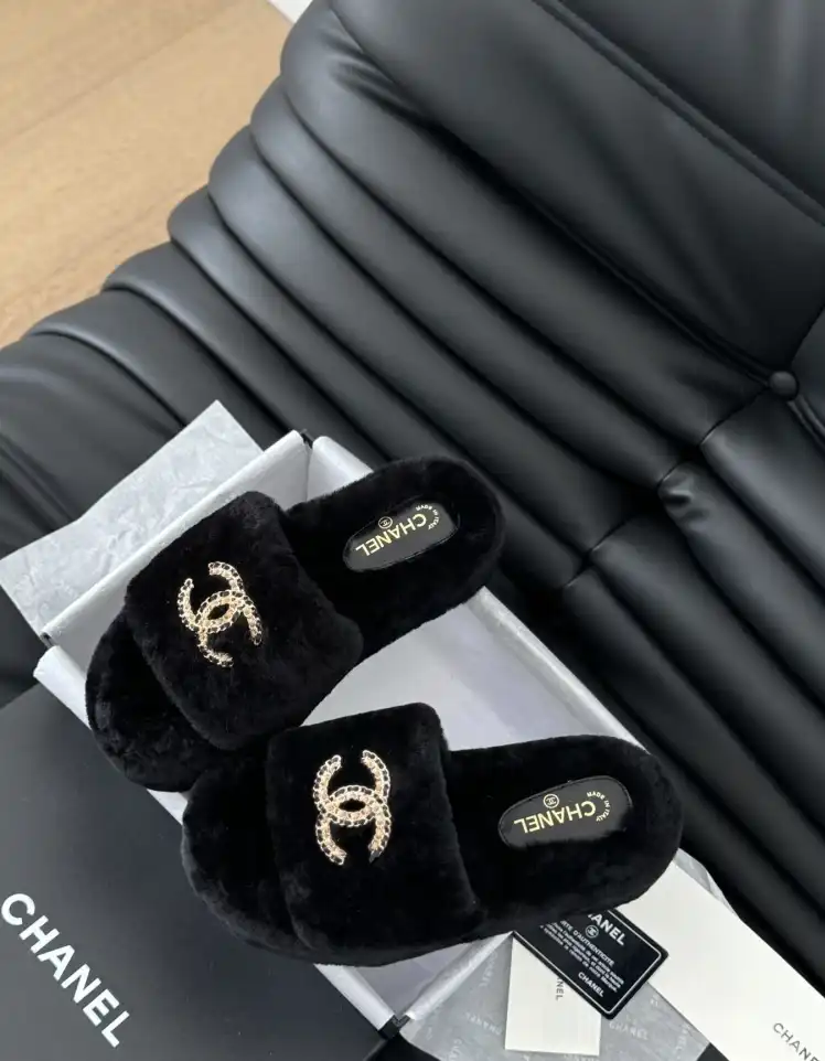 hype Chanel Slippers