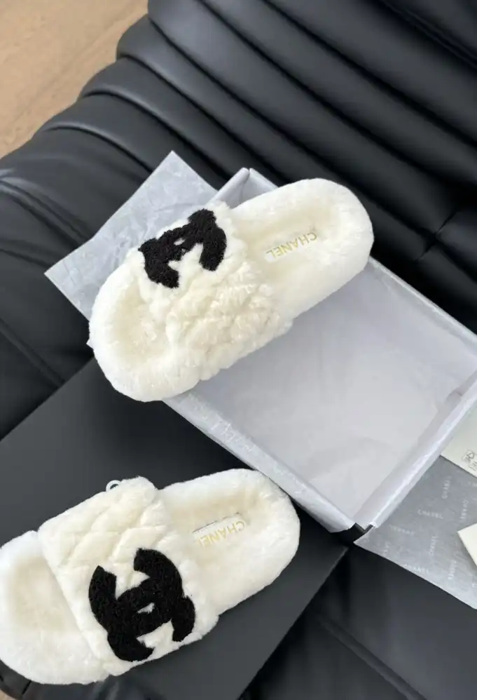 hype Chanel Slippers