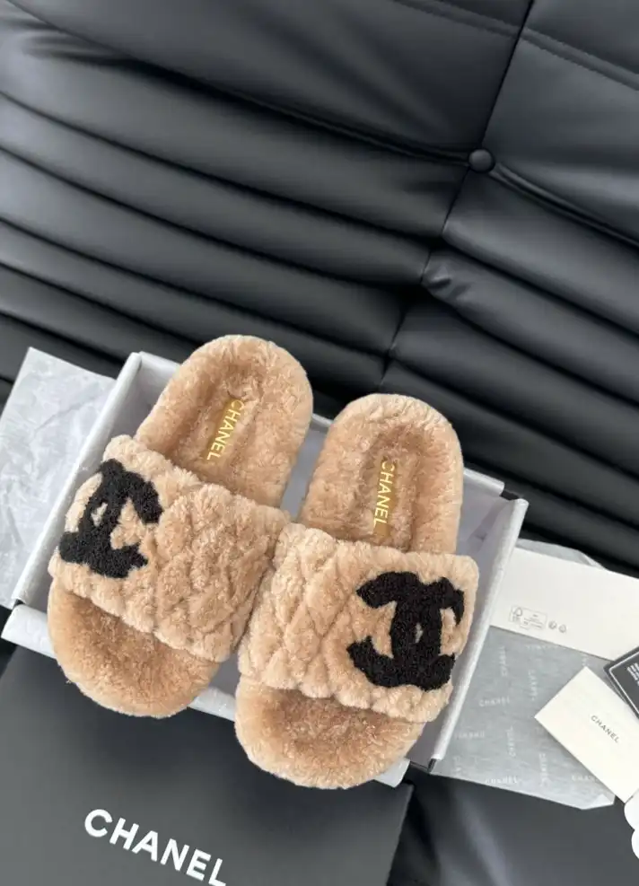 hype Chanel Slippers