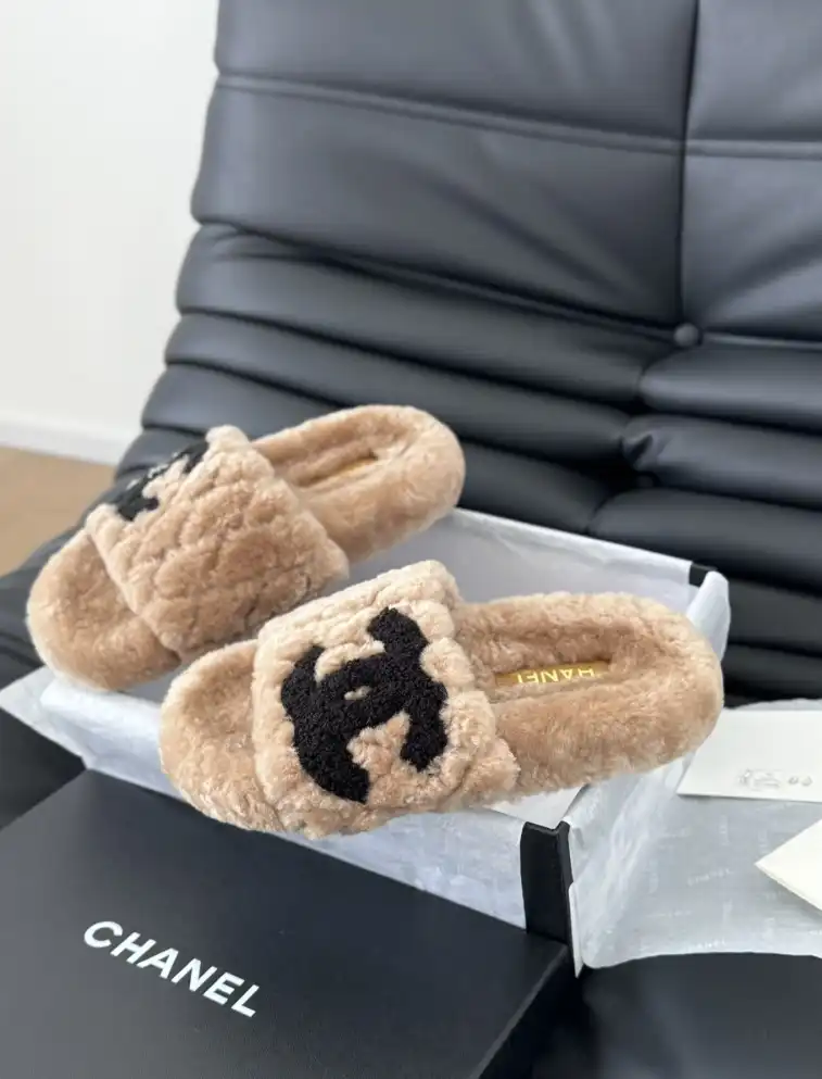 hype Chanel Slippers