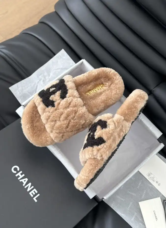 hype Chanel Slippers