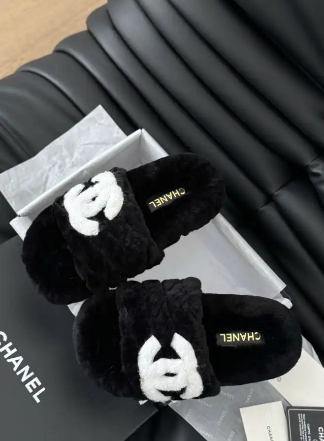 hype Chanel Slippers