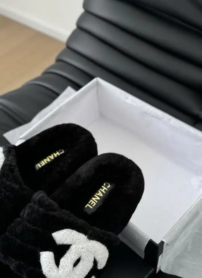 hype Chanel Slippers