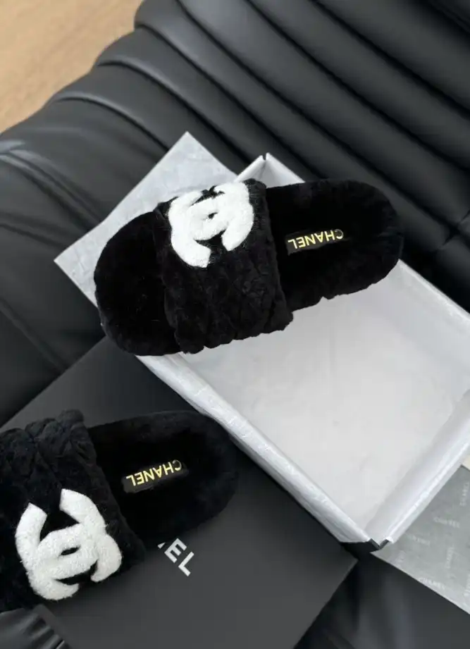 hype Chanel Slippers