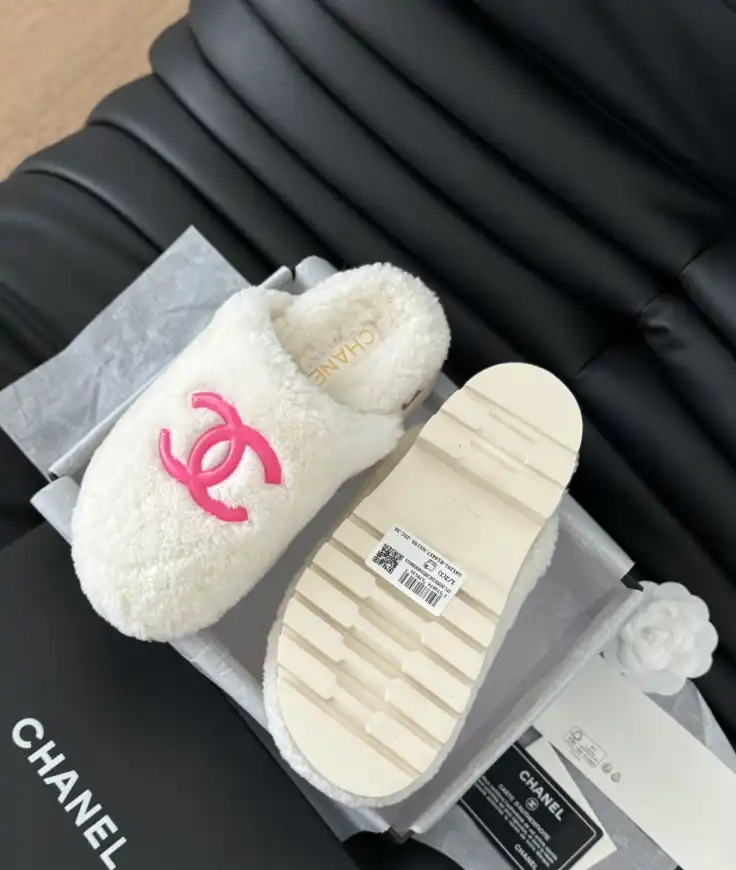 hype Chanel Slippers