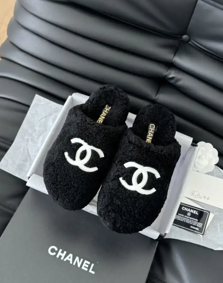 hype Chanel Slippers