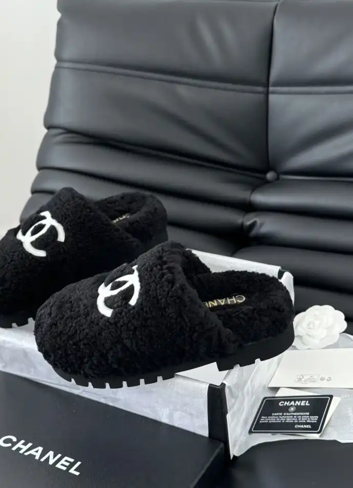 hype Chanel Slippers