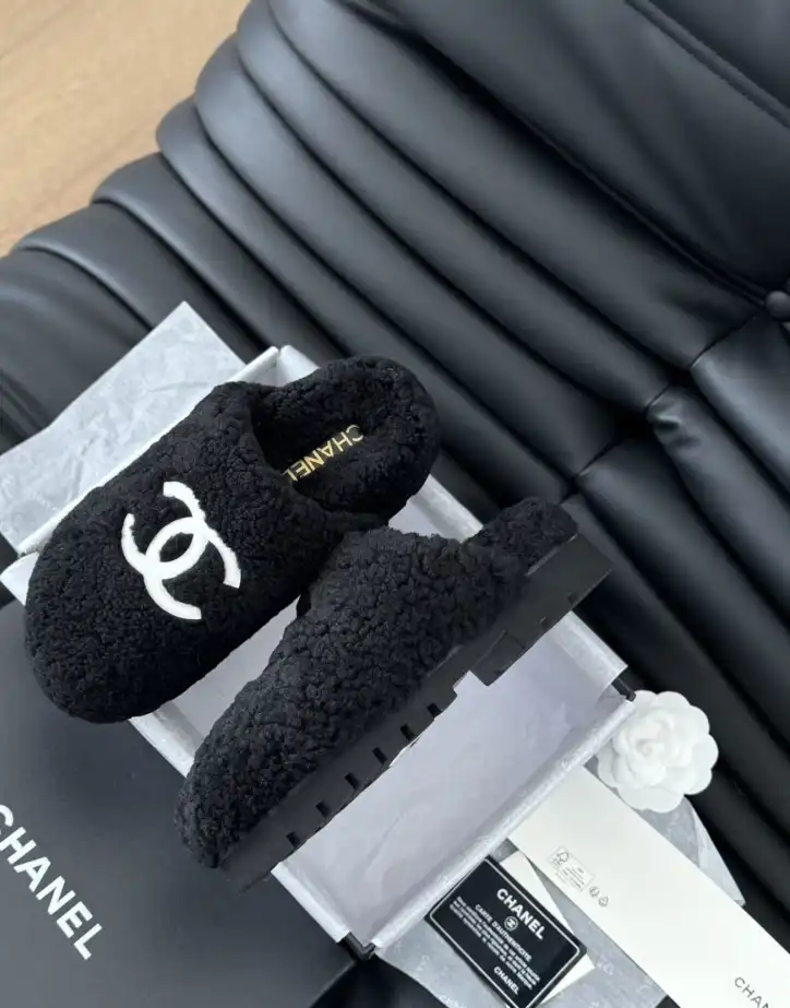 hype Chanel Slippers