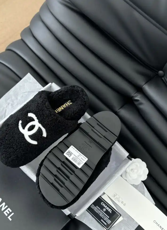 hype Chanel Slippers