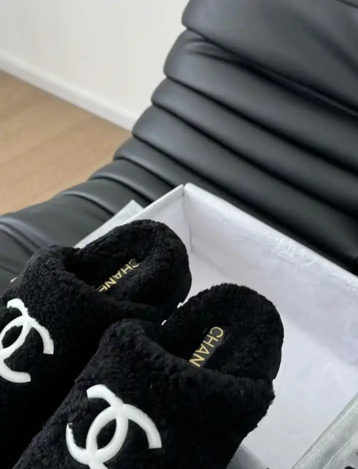 hype Chanel Slippers